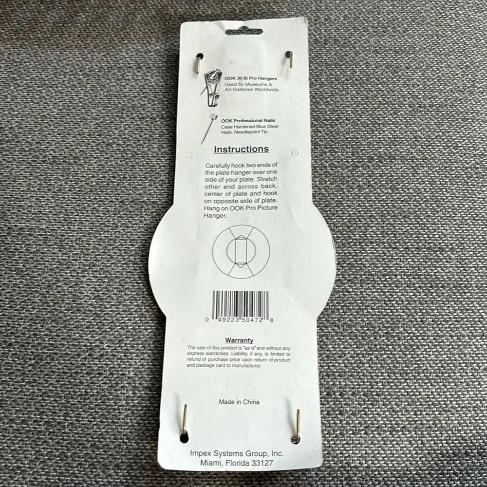 Set of 7 deluxe 10”-14” plate hanger set.